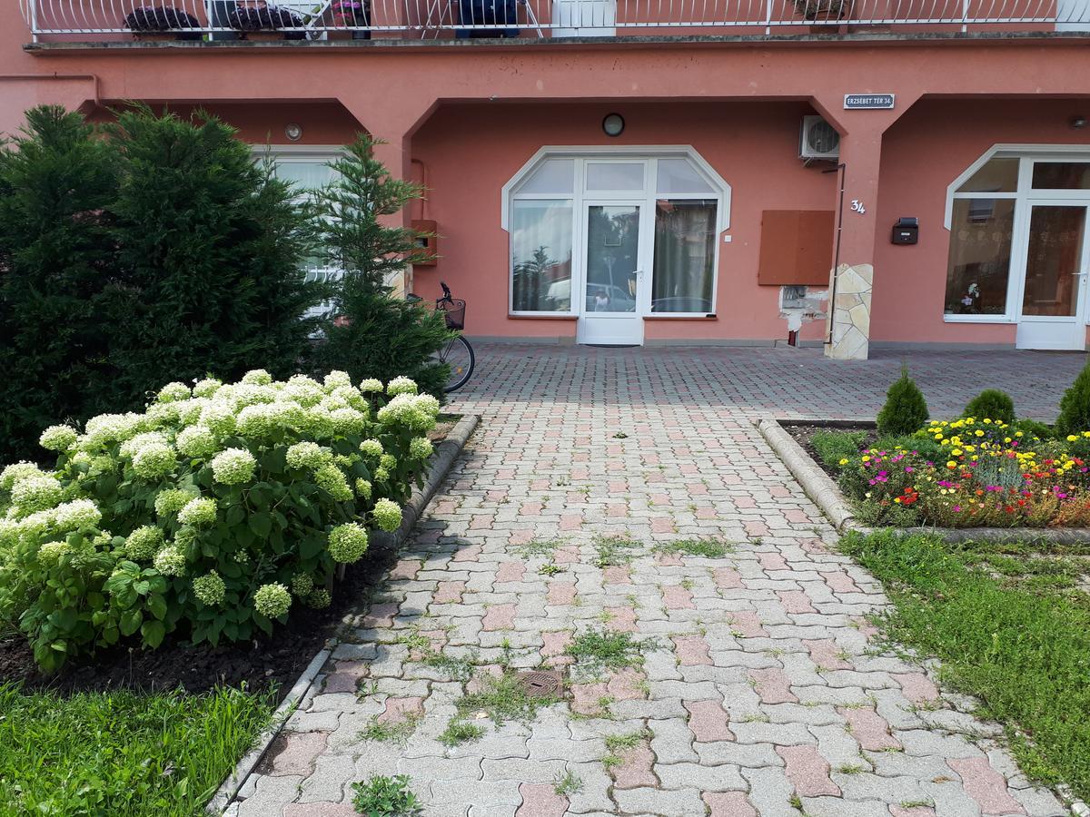 Kertvarosi Apartman II تيساويفاروس المظهر الخارجي الصورة