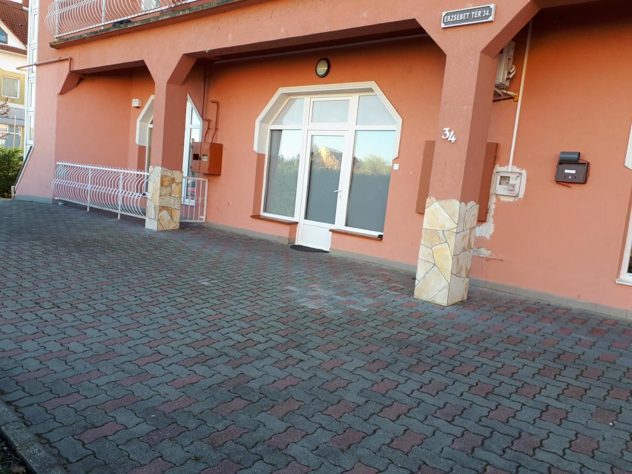 Kertvarosi Apartman II تيساويفاروس المظهر الخارجي الصورة